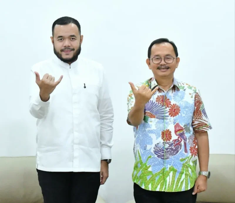 Wali Kota Padang, Fadly Amran bersama Kakanwil Kemenkum Sumbar, Alpius Sarumaha di Kediaman Resmi Wali Kota, Jumat (27/3/2026). (Foto: Prokopim Padang)