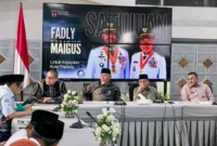 Gubernur Mahyeldi Ansharullah memimpin rapat koordinasi antara Pemprov Sumbar dan Pemko Padang di Palanta Rumah Dinas Wali Kota Padang, Jumat (6/3/2026). (Foto: ADPSB)