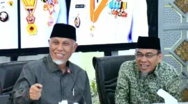 Wakil Wali Kota Padang, Maigus Nasir bersama Gubernur Sumbar, Mahyeldi Ansharullah saat Rakor di
Gedung Putih Kediaman Resmi Wali Kota Padang, Jumat (6/3/2026). (Foto: Prokopim Padang)
