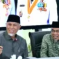 Wakil Wali Kota Padang, Maigus Nasir bersama Gubernur Sumbar, Mahyeldi Ansharullah saat Rakor di
Gedung Putih Kediaman Resmi Wali Kota Padang, Jumat (6/3/2026). (Foto: Prokopim Padang)