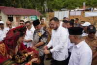 Wali Kota Padang, Fadly Amran menghadiri peresmian sekaligus penyerahan kunci Huntap Mandiri Kampung Tangguh Kadin di Batu Busuk, Kecamatan Pauh, Selasa (10/3/2026). (Foto: Prokopim Padang)