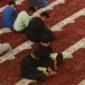 Sejumlah jemaah sedang melakukan i’tikaf Ramadan di Masjid Agung Manarul 'Ilmi Islamic Centre sejak Selasa (11/3/2026) malam. (Foto: Kominfo Padang Panjang)