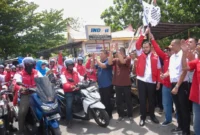 Wali Kota Padang Fadly Amran me-launching Josal Aplikasi Transportasi Online Sumatera Barat di Kantor Indah Logistik Cargo, Jalan Koto Marapak, Kelurahan Olo, Kecamatan Padang Barat, Selasa (17/3/2026). (Foto: Prokopim Padang)