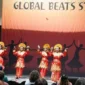 Penampilan tari piring di ajang Los Angeles Travel & Adventure Show 2026 Amerika Serikat. (Foto: Kemenpar)