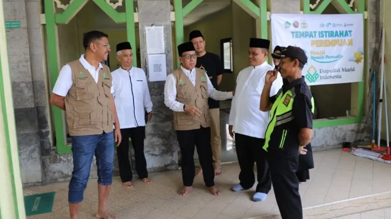 Peninjauan kesiapan layanan Rumah Ibadah Ramah Pemudik. (Foto: Kemenag)