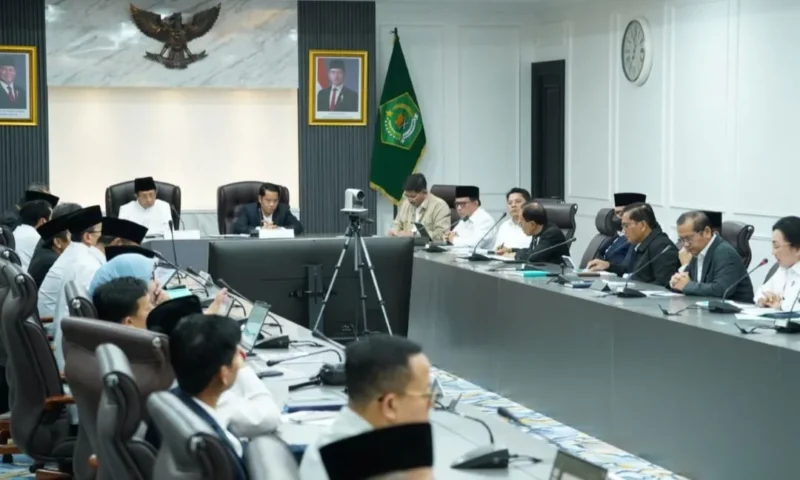 Rapat internal rutin Menteri Agama Nasaruddin Umar bersama jajaran pimpinan eselon Kemenag. (Foto: Pramudya A/Kemenag)