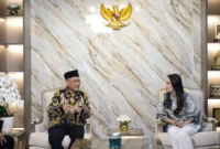 Menhaj Mochamad Irfan Yusuf menerima audiensi Gubernur Maluku Utara, Sherly Tjoanda Laos di Kantor Kemenhaj di Jakarta, Selasa (17/3/2026). (Foto: Kemenhaj)