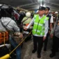 Menteri Perhubungan Dudy Purwagandhi meninjau tiga pelabuhan di Banten, Minggu (15/3) malam hingga Senin (16/3) dini hari. (Foto: Kemenhub)