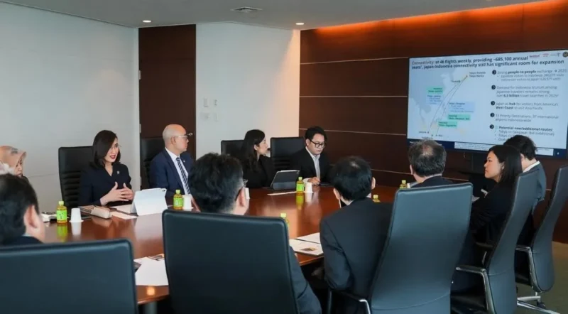 Menteri Pariwisata RI Widiyanti Putri Wardhana saat melakukan pertemuan bilateral dengan Senior Executive Vice President All Nippon Airways (ANA), Juichi Hirasawa di Tokyo (30/3/2026). (Foto: Kemenpar)
