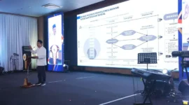 Mensos Saifullah Yusuf dalam acara Kolaborasi Program Prioritas Presiden dalam rangka Pemutakhiran DTSEN dan Membangun Sumber Daya Manusia Menuju Kemandirian Ekonomi di Bale Sawala Yudistira, Kabupaten Purwakarta, Jawa Barat, Sabtu (14/3/2026). (Foto: Kemensos)