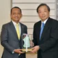 Menteri ESDM Bahlil Lahadalia bersama CEO INPEX Corporation Takayuki Ueda di Tokyo, Jepang, Minggu (15/3) waktu setempat. (Foto: Kementerian ESDM)