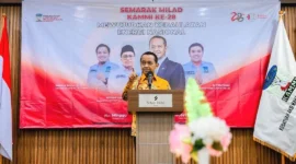 Menteri ESDM Bahlil Lahadalia dalam acara Semarak Milad ke-28 Kesatuan Aksi Mahasiswa Muslim Indonesia (KAMMI) di Jakarta, Minggu (1/3). (Foto: Kementerian ESDM)