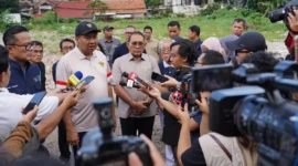 Menteri Perumahan dan Kawasan Permukiman (PKP) Maruarar Sirait meninjau lahan PT Angkasa Pura Indonesia di Jalan Kramat Raya, Senen, Jakarta Pusat, Minggu (29/3/2026). (Foto: Kementerian PKP)
