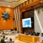 Menteri Perhubungan Dudy Purwagandhi menyampaikan kesiapan infrastruktur dan layanan transportasi menghadapi Lebaran 2026 dalam rapat kerja bersama Komisi V DPR RI di Jakarta, Rabu (11/3). (Foto: Kemenhub)