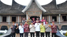 Wali Kota Padang, Fadly Amran menghadiri peresmian pembangunan pagar Museum Adityawarman, Kamis (12/3/2026). (Foto: Prokopim Padang)