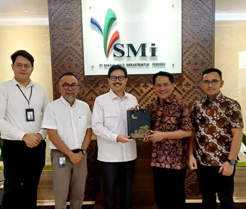Bupati Padang Pariaman John Kenedy Azis (JKA) melakukan audiensi dengan pimpinan PT SMI di Jakarta, Senin (9/3/2026). (Foto: Diskominfo Padang Pariaman)