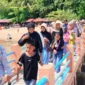 Kawasan wisata Pantai Carocok Painan dipadati pengunjung saat Lebaran. (Foto: Dok. Son)