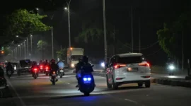 Kendaraan angkutan barang dengan sumbu tiga atau lebih dilarang beroperasi di jalan tol maupun non-tol selama periode angkutan Lebaran 2026. (Foto: Kemenhub)