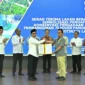 Serah terima lahan bebas dan simbolisasi pendaftaran konsinyasi pengadaan tanah pembangunan Flyover Panorama Sitinjauk Lauik. (Foto: ADPSB)