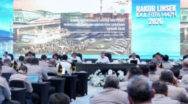 Menhub Dudy Purwagandhi menghadiri Rapat Koordinasi Lintas Sektor Angkutan Lebaran 2026 di STIK Lemdiklat Polri, Senin (2/3). (Foto: Kemenhub)