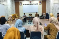 Pemko Padang mematangkan persiapan menghadapi evaluasi KLA 2026. (Foto: Diskominfo Padang)