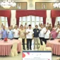 Gubernur Sumbar Mahyeldi Ansharullah menghadiri Rapat Pleno Tim Percepatan Akses Keuangan Daerah (TPAKD) di Auditorium Gubernuran Sumbar, Rabu (4/3/2026). (Foto: ADPSB)