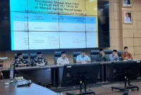 Wakil Wali Kota Padang Maigus Nasir memimpin rapat persiapan Salat Idul Fitri 1447 H di Balai Kota Padang, Kamis (12/3/2026). (Foto: Diskominfo Padang)
