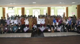 Wakil Wali Kota Padang, Maigus Nasir membuka RemniFest di Masjid Agung Nurul Iman, Selasa (10/3/2026). (Foto: Diskominfo Padang)