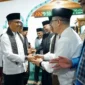 Bupati Solsel Khairunas mendampingi Gubernur Sumbar Mahyeldi mengunjungi Masjid Baiturahman Liki di Nagari Persiapan Lubuk Gadang Barat Daya, Kecamatan Sangir, Sabtu (7/3/2026). (Foto: Pemkab Solsel)