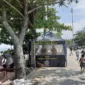 Satpol PP Padang memperketat pengawasan di kawasan wisata Pantai Padang pascalibur Lebaran 2026. (Foto: Diskominfo Padang)