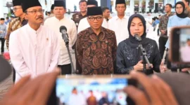 Mendes PDT Yandri Susanto saat sosialisasi DTSEN di Pondok Pesantren Bai Mahdi Sholeh Ma’mun, Kabupaten Serang, Banten, Kamis (12/3/2026). (Foto: Kemendes PDT)
