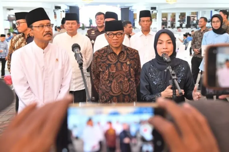 Mendes PDT Yandri Susanto saat sosialisasi DTSEN di Pondok Pesantren Bai Mahdi Sholeh Ma’mun, Kabupaten Serang, Banten, Kamis (12/3/2026). (Foto: Kemendes PDT)