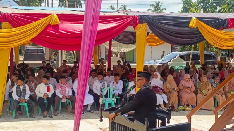 Wakil Bupati Pesisir Selatan, Risnaldi Ibrahim menyampaikan sambutan pada kegiatan Bakatik Adat di Nagari Ampang Pulai, Kecamatan Koto XI Tarusan. (Foto: Dok. Risnaldi)