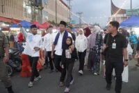 Wakil Gubernur Sumbar, Vasko Ruseimy mengunjungi Pasar Kuliner (Paskul) di kawasan Pasar Pusat, Padang Panjang, Sabtu (14/3/2026). (Foto: Kominfo Padang Panjang)