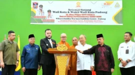 Wali Kota Padang, Fadly Amran membuka kegiatan Bina Widya XXIX dan Retret Hidup Berkesadaran (RHB) 2026, di Gedung Sekolah Nasional Plus (SNP) Manjushri, Rabu (11/3/2026). (Foto: Pemko Padang)