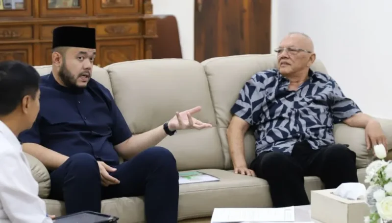 Wali Kota Padang Fadly Amran menerima kunjungan Pengurus Yayasan Unidha di Kediaman Resmi Wali Kota, Rabu (4/3/2026). (Foto: Prokopim Padang)