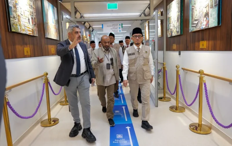 Wakil Menteri Haji dan Umrah RI, Dahnil Anzar Simanjuntak meninjau kesiapan layanan kesehatan haji di Makkah. (Foto: Kemenhaj)
