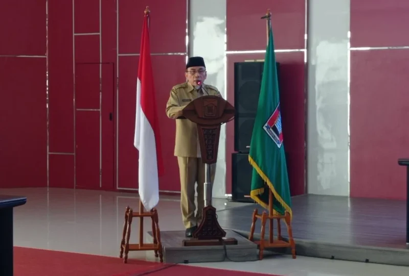 Wakil Wali Kota Padang, Maigus Nasir memaparkan delapan misi strategis pembangunan Kota Padang dalam Musrenbang RKPD 2027 di Gedung Bagindo Aziz Chan, Balaikota Padang, Selasa (31/3/2026). (Foto: Diskominfo Padang)