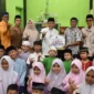 Wawako Maigus Nasir saat mengunjungi Musala Djabar Nur di Kelurahan Tarantang, Kecamatan Lubuk Kilangan, Jumat (14/3/2026). (Foto: Prokopim Padang)