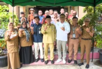 Wakil Wali Kota Padang Maigus Nasir meninjau pelaksanaan GPM di Kantor Lurah Kubu Marapalam, Kecamatan Padang Timur, Selasa (3/3/2026). (Foto: Prokopim Padang)