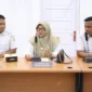 Ketua Bawaslu Pessel, Afriki Musmaidi (kanan) bersama perwakilan Dinas Dukcapil (tengah) dan Anggota Bawaslu, Bambang Putra Niko. (Foto: Dok. Bawaslu)