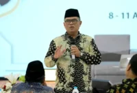 Direktur Jenderal Pelayanan Haji, Ian Heriyawan, dalam diskusi panel Rakernas Konsolidasi Penyelenggaraan Ibadah Haji di Asrama Haji Kelas I Tangerang, Kamis (9/4/2026). (Foto: Kemenhaj)