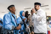 Menhaj Moch. Irfan Yusuf layanan fast track di Bandara Soetta, Tangerang, Banten, Sabtu (25/4/2026). (Foto: Kemenhaj)