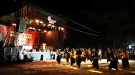 Komunitas Pemuda Sanggar Seni Mustika Minang menggelar Festival Randai Tradisi Remaja Tingkat Sumbar 2026 di Museum Budaya Kota Pariaman pada 25–26 April 2026. (Foto: Kominfo Pariaman)