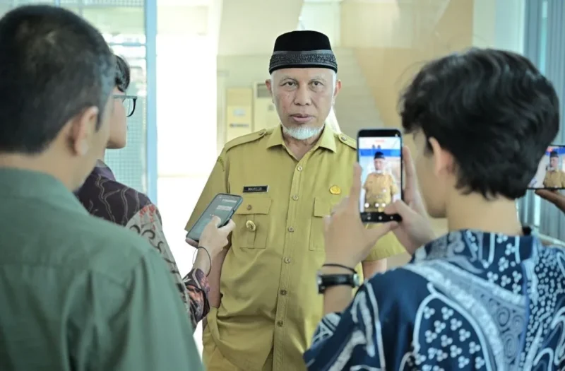 Pemprov Sumbar resmi menerapkan pola kerja kombinasi WFO dan WFH bagi ASN. (Foto: ADPSB)