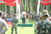Gubernur Sumbar, Mahyeldi Ansharullah membuka kegiatan TMMD ke-128 Tahun 2026 di Lapangan Sepak Bola SMPN 4 Nagari Batu Gadang, Kecamatan Sungai Geringging, Rabu (22/4/2026). (Foto: ADPSB)