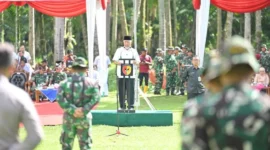 Gubernur Sumbar, Mahyeldi Ansharullah membuka kegiatan TMMD ke-128 Tahun 2026 di Lapangan Sepak Bola SMPN 4 Nagari Batu Gadang, Kecamatan Sungai Geringging, Rabu (22/4/2026). (Foto: ADPSB)