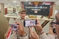 Kemenhaj tegaskan layanan haji tanpa biaya. Jemaah diminta waspada dan hanya berhubungan dengan petugas resmi. (Foto: Kemenhaj)