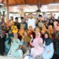 Wali Kota Padang, Fadly Amran menghadiri kegiatan Halalbihalal 1447 H keluarga besar IKS Padang di Warung Komar 9, Minggu (5/4/2026). (Foto: Prokopim Padang)