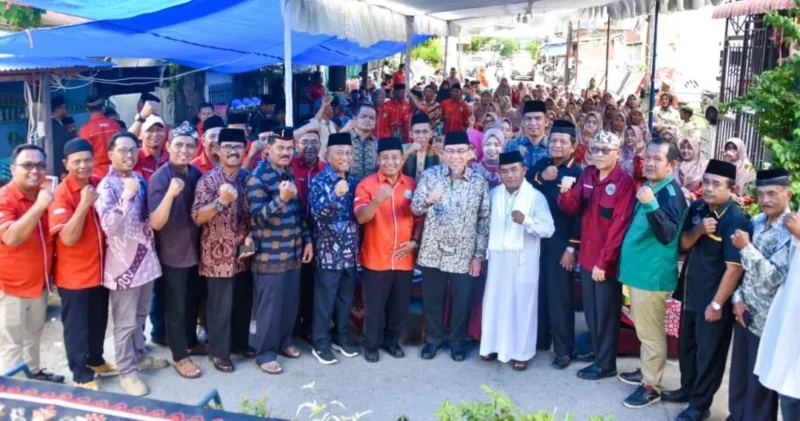 Wakil Wali Kota Padang, Maigus Nasir menghadiri acara Halalbihalal keluarga besar PPKJ Padang di Komplek Cendana, Kelurahan Koto Baru Nan XX, Kecamatan Lubuk Begalung, pada Minggu (5/4/2026). (Foto: Prokopim Padang)